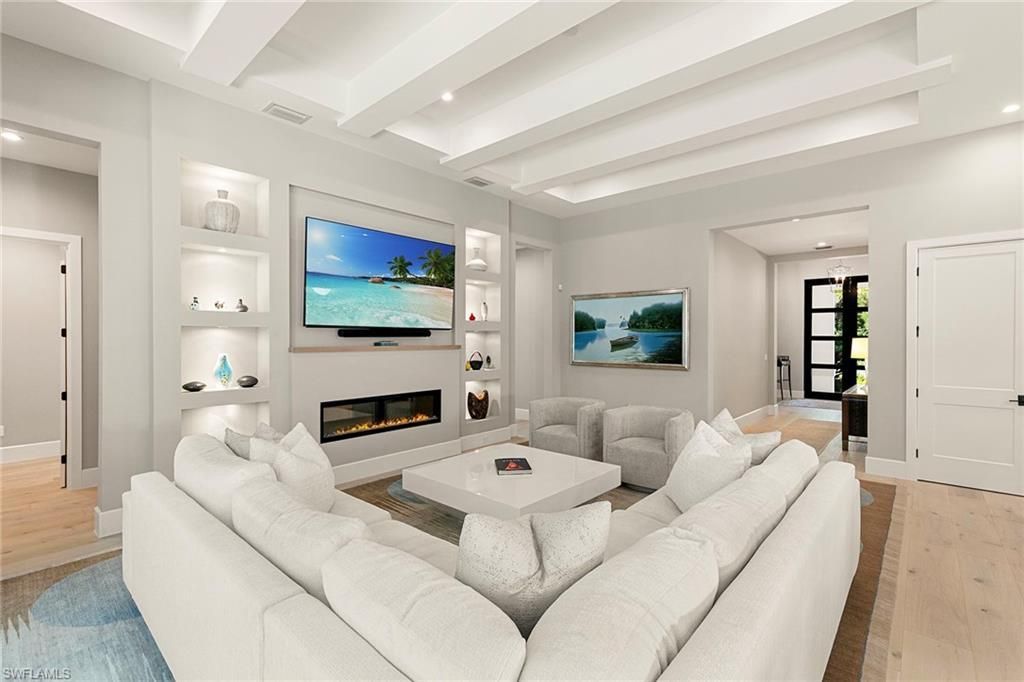 2036 Cambridge Park Dr, Naples, FL 34109 Photo