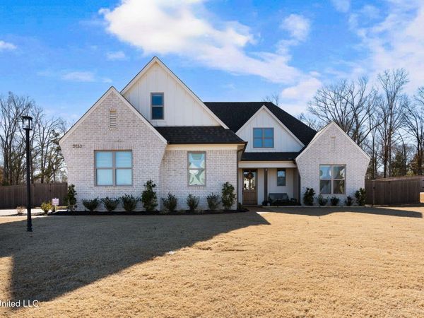 5133 Camp Crossing, Hernando, MS 38632