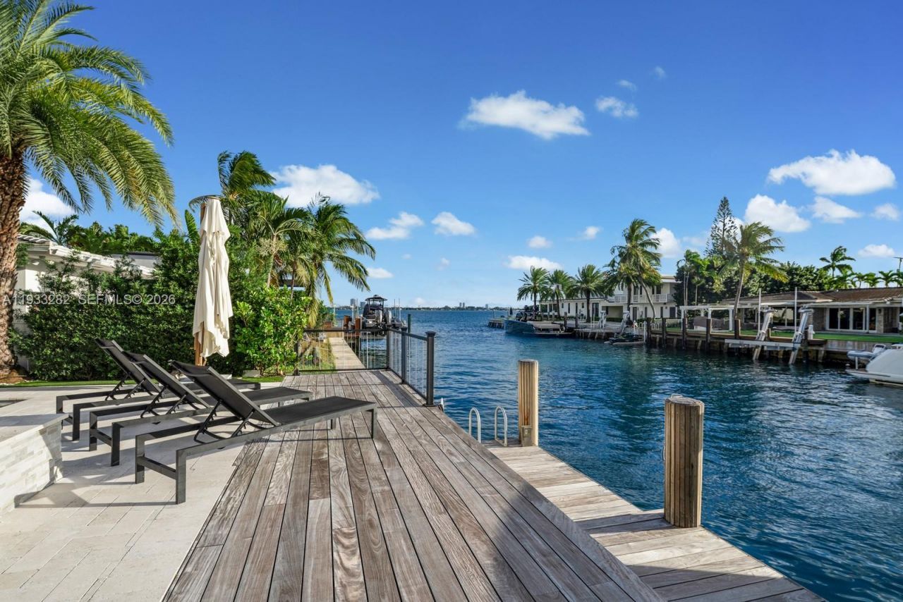 1970 NE 119th Rd , North Miami, FL 33181 Photo