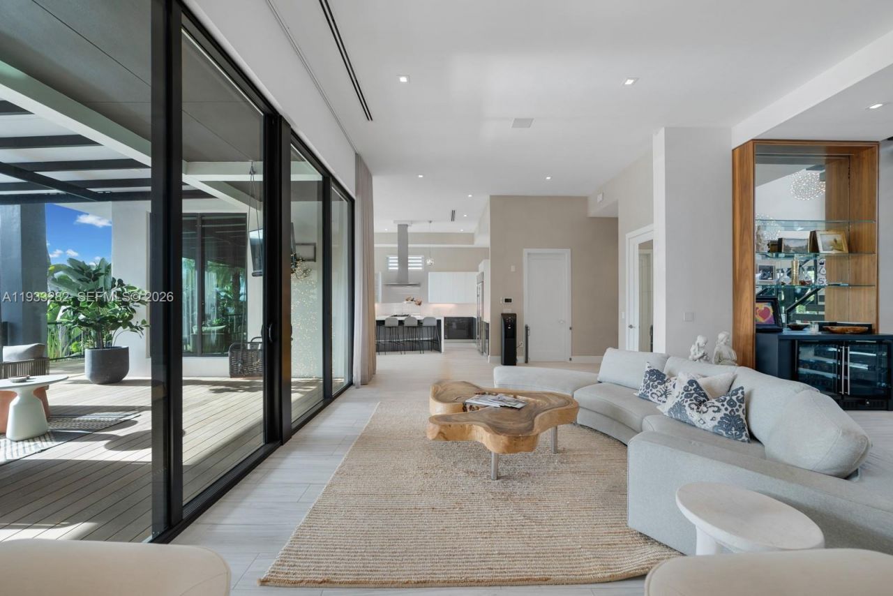 1970 NE 119th Rd , North Miami, FL 33181 Photo