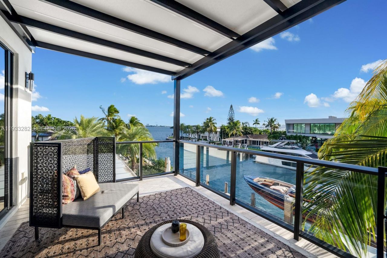 1970 NE 119th Rd , North Miami, FL 33181 Photo