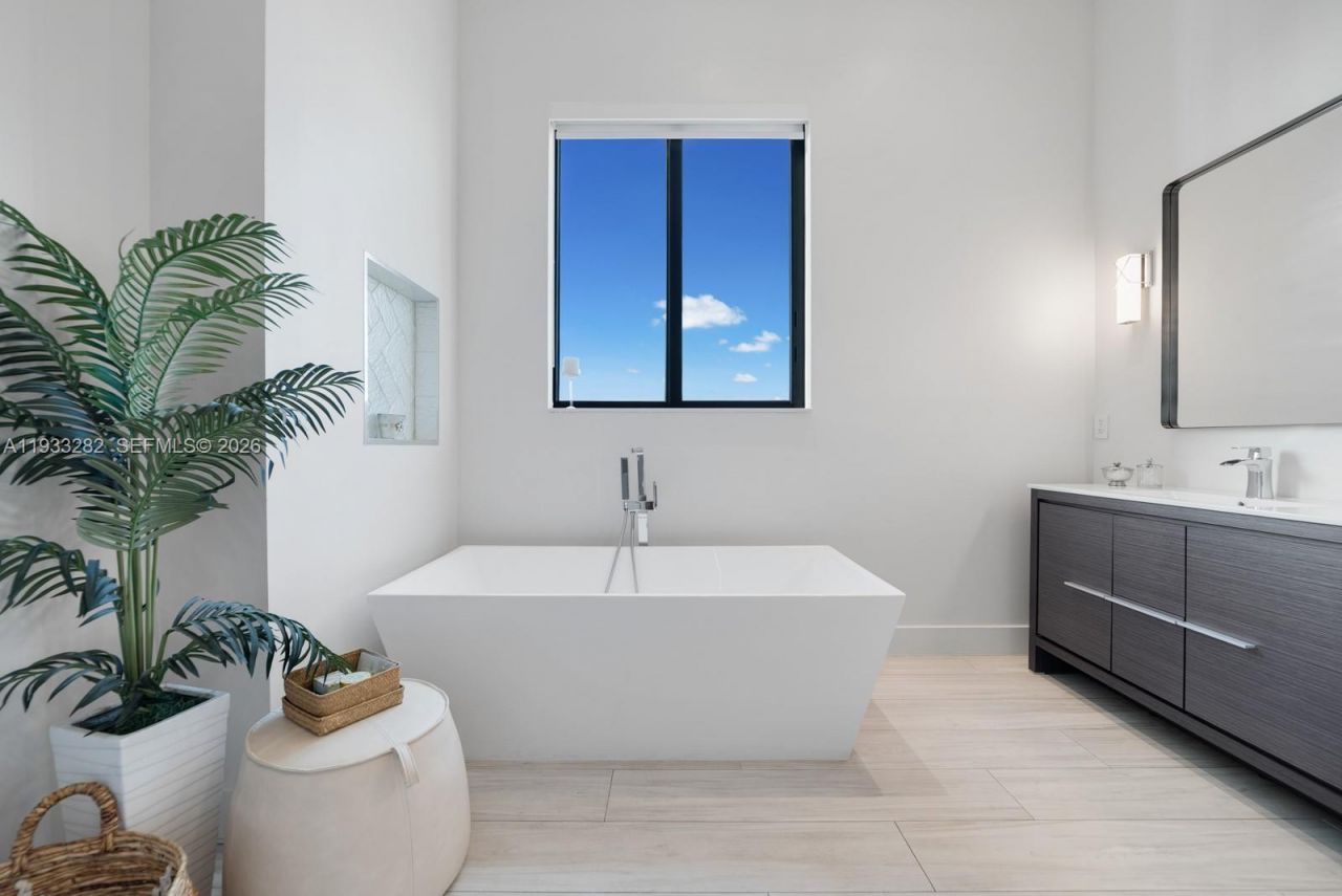 1970 NE 119th Rd , North Miami, FL 33181 Photo