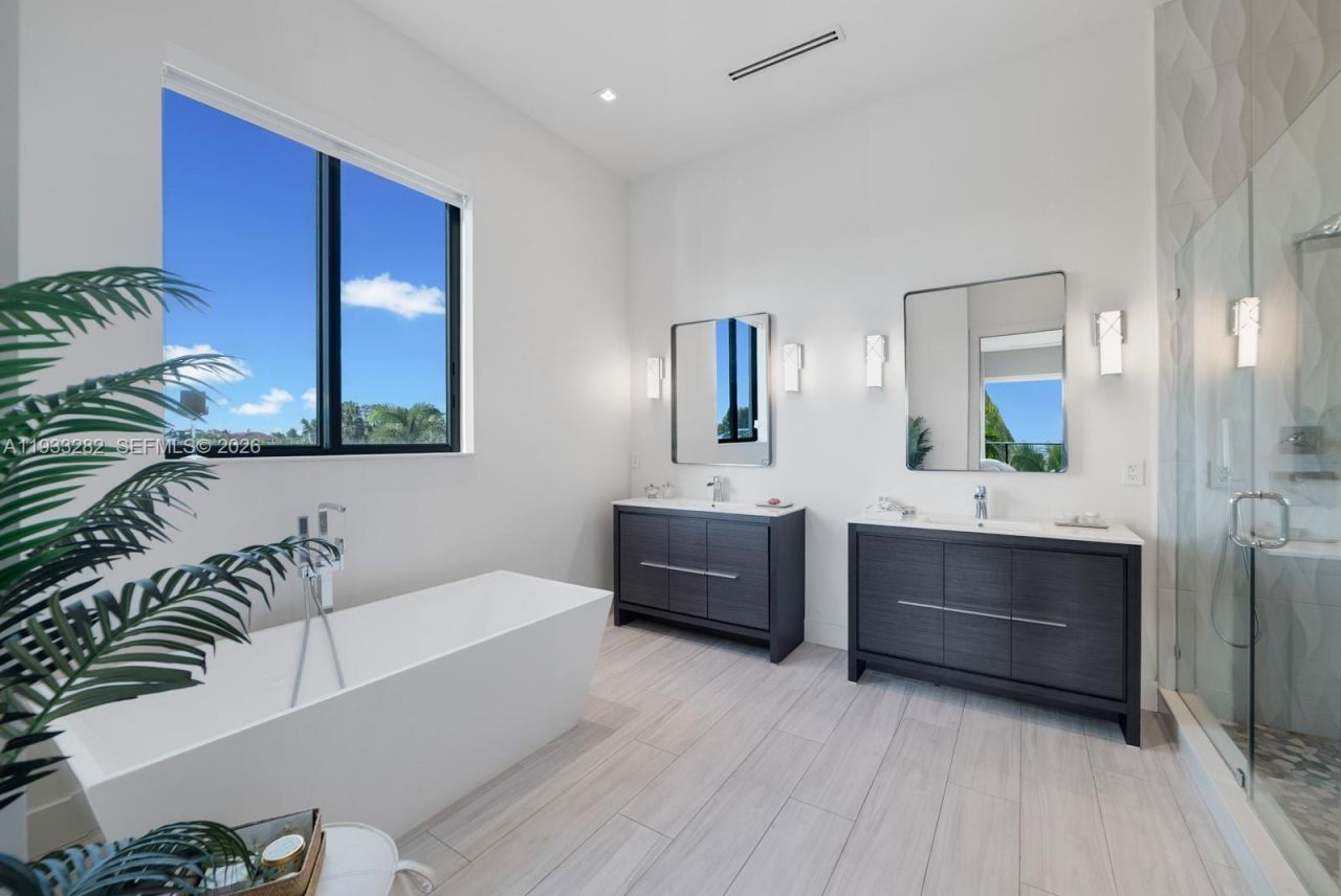 1970 NE 119th Rd , North Miami, FL 33181 Photo