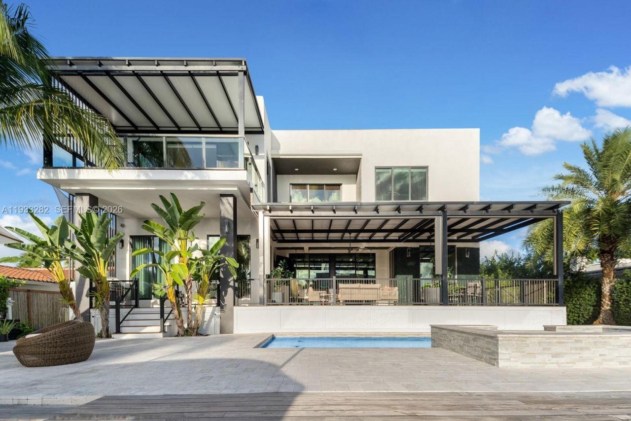 1970 NE 119th Rd , North Miami, FL 33181 Photo