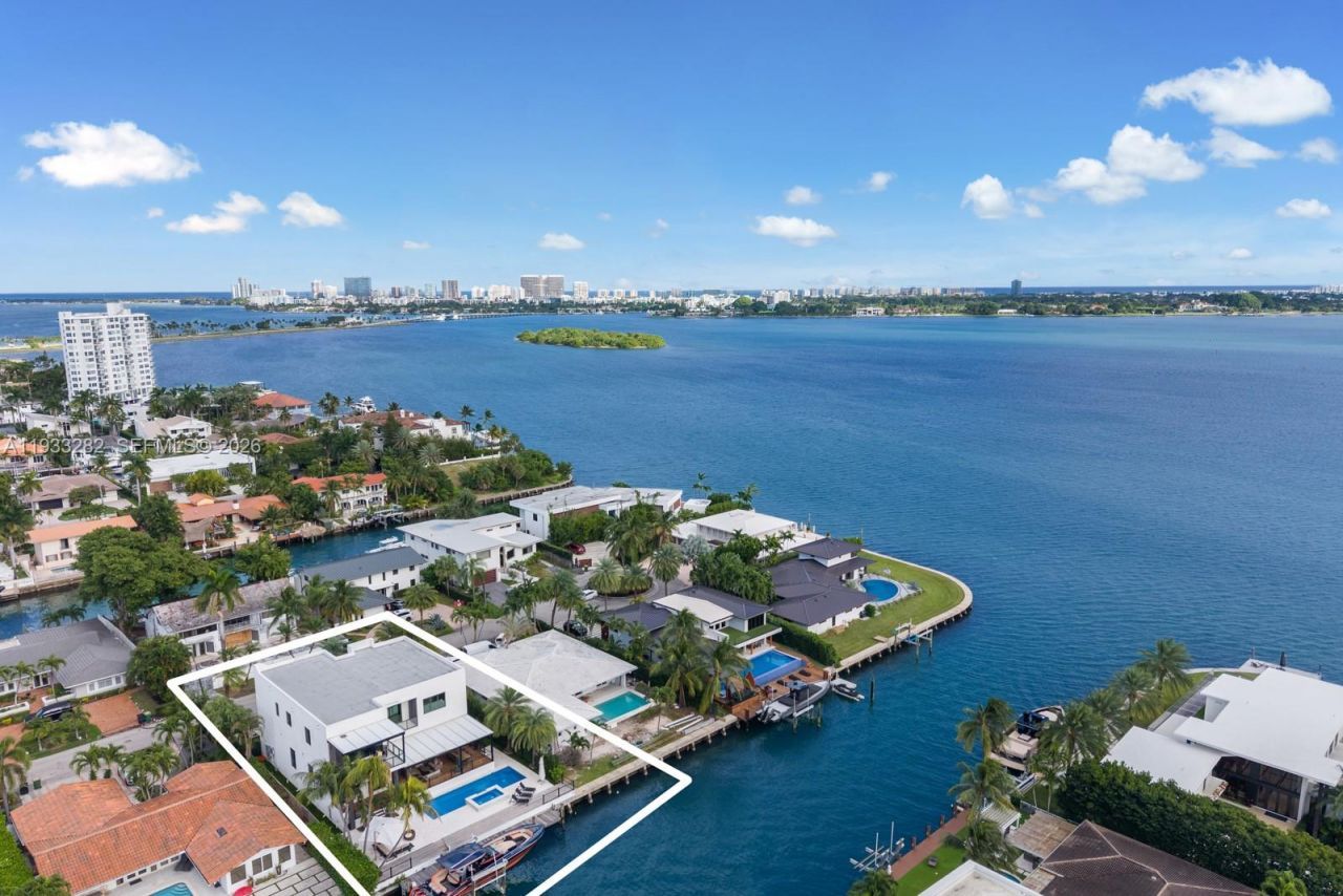 1970 NE 119th Rd, North Miami, FL 33181 Photo