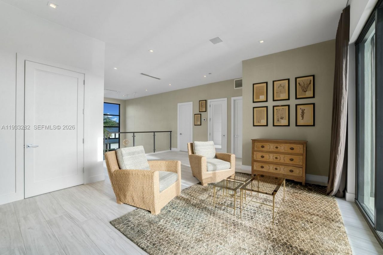 1970 NE 119th Rd, North Miami, FL 33181 Photo