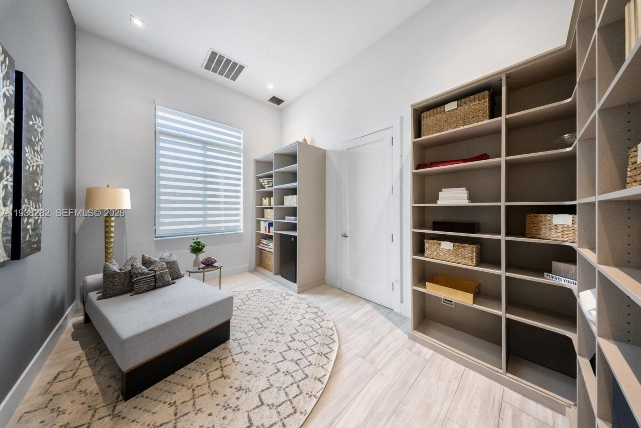 1970 NE 119th Rd, North Miami, FL 33181 Photo