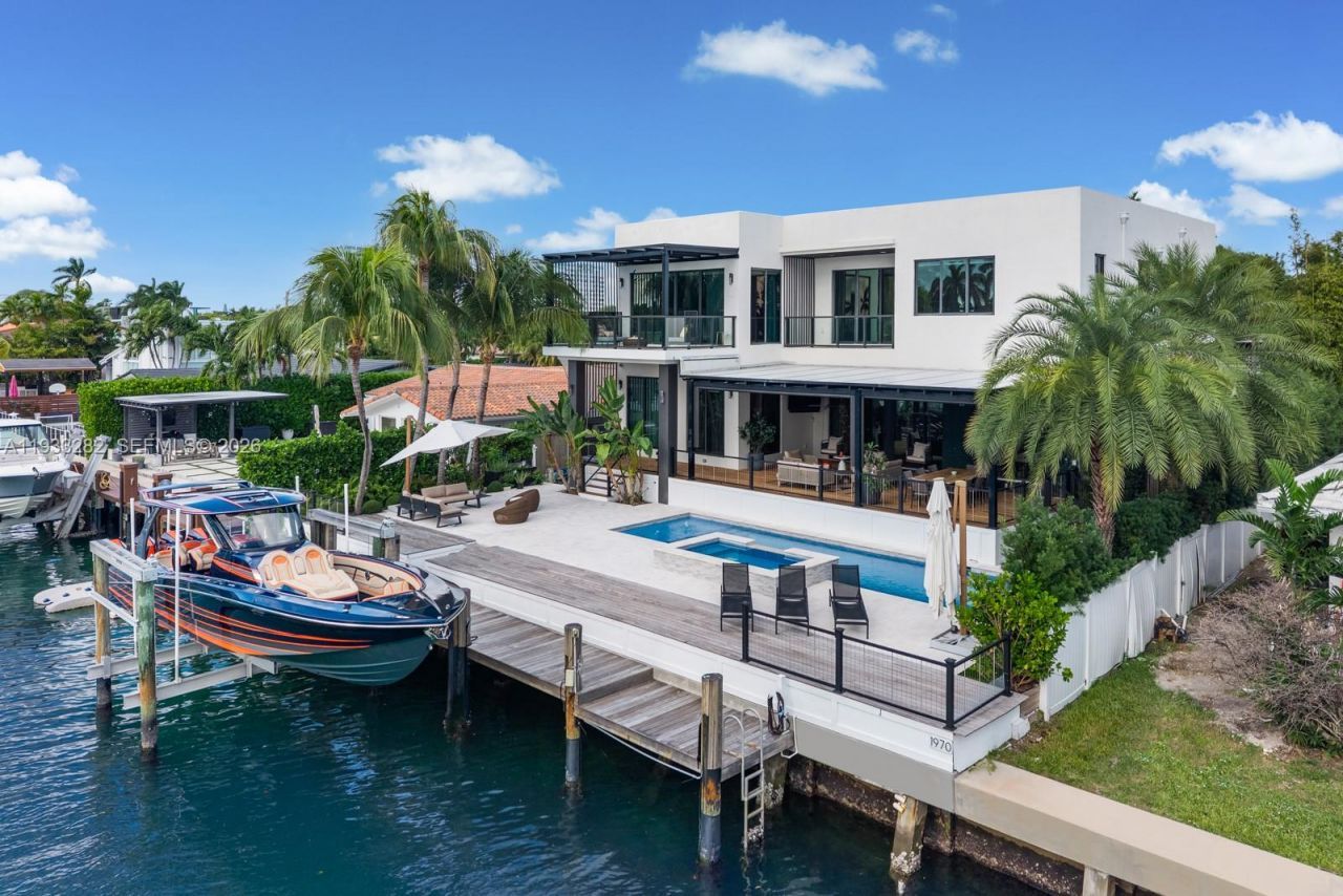 1970 NE 119th Rd , North Miami, FL 33181 Photo