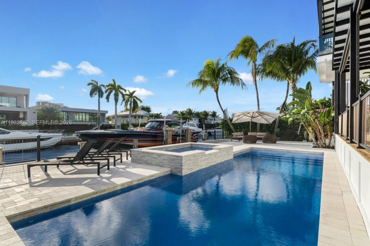 1970 NE 119th Rd, North Miami, FL 33181 Photo