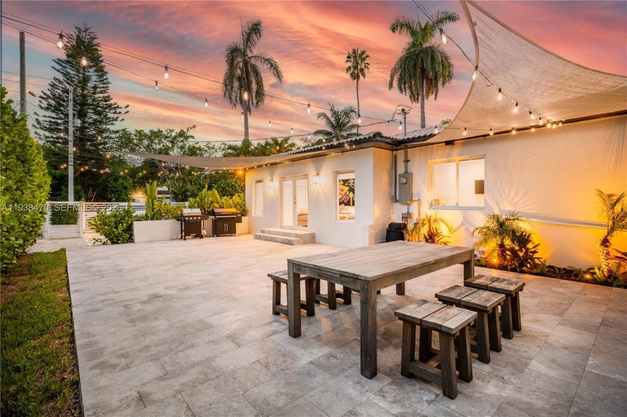 741 NE 87th St, Miami, FL 33138 Photo