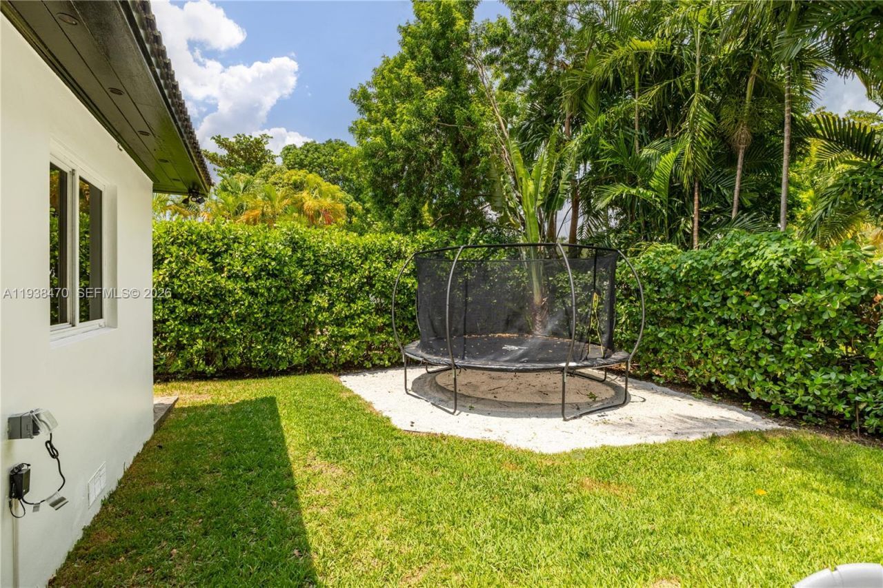 741 NE 87th St, Miami, FL 33138 Photo