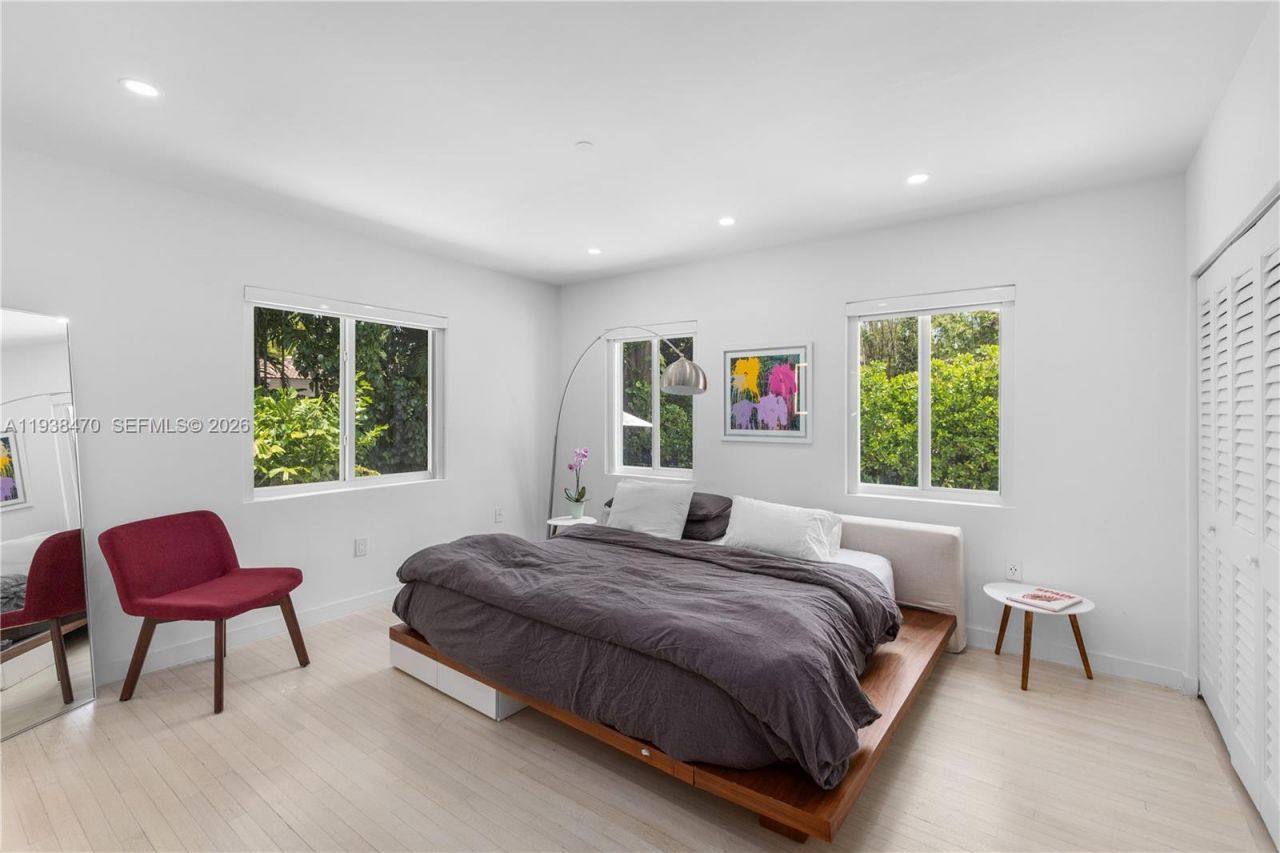 741 NE 87th St, Miami, FL 33138 Photo