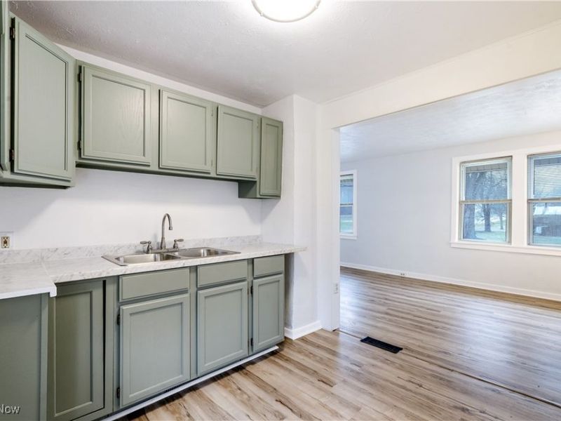 1314 Pennsylvania Avenue, Mc Donald, OH 44437 Photo 8