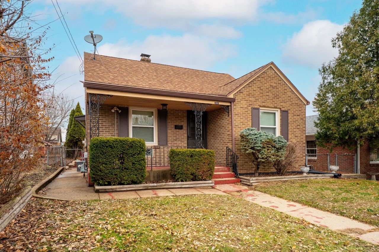 2322 11th Avenue, Rockford, IL 61104 Main Photo