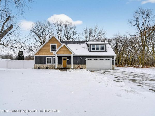 1532 N Eifert Road, Holt, MI 48842