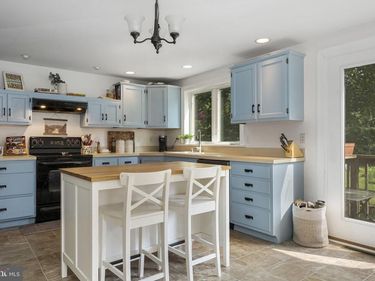 650 FAIRVIEW ROAD, GLENMOORE, PA 19343