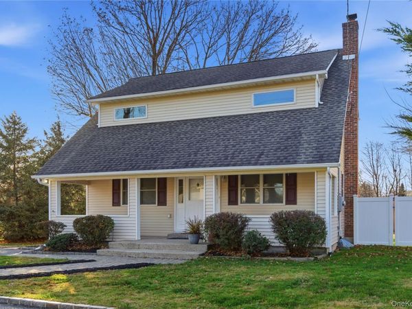 125 Broadway, Greenlawn, NY 11740