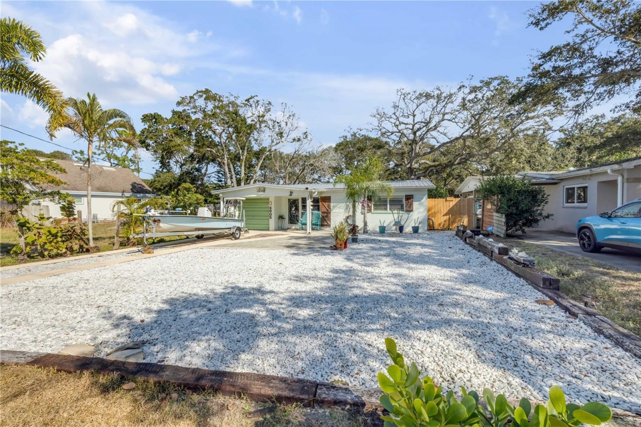 2805 Saxon Drive, New Smyrna Beach, FL 32169 Photo