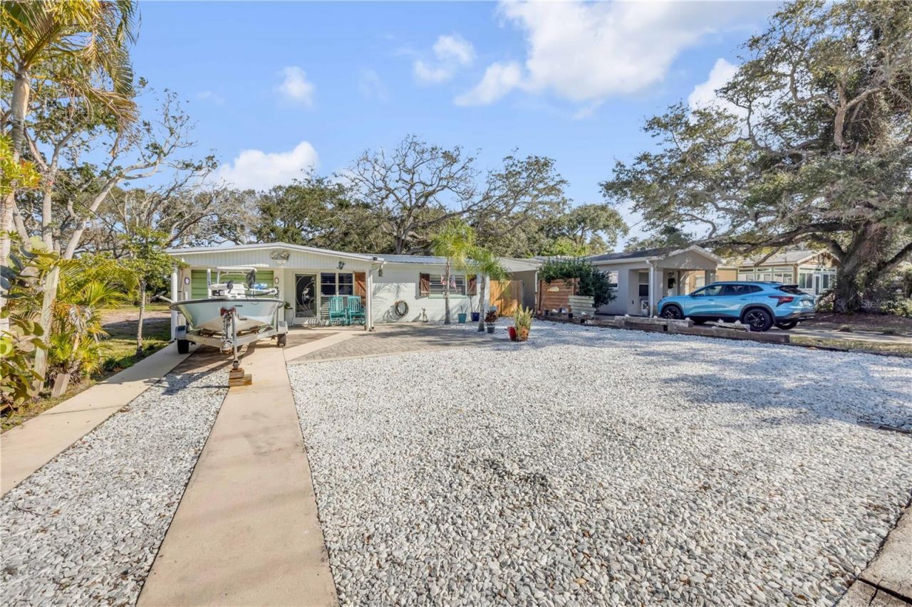 2805 Saxon Drive, New Smyrna Beach, FL 32169 Photo