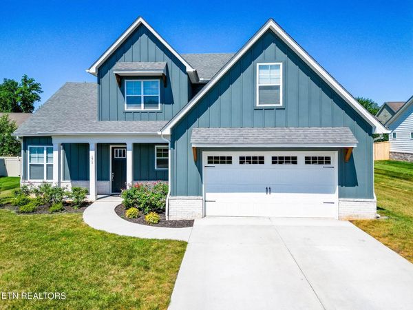 171 Stamford Bridge Way, Lenoir City, TN 37772