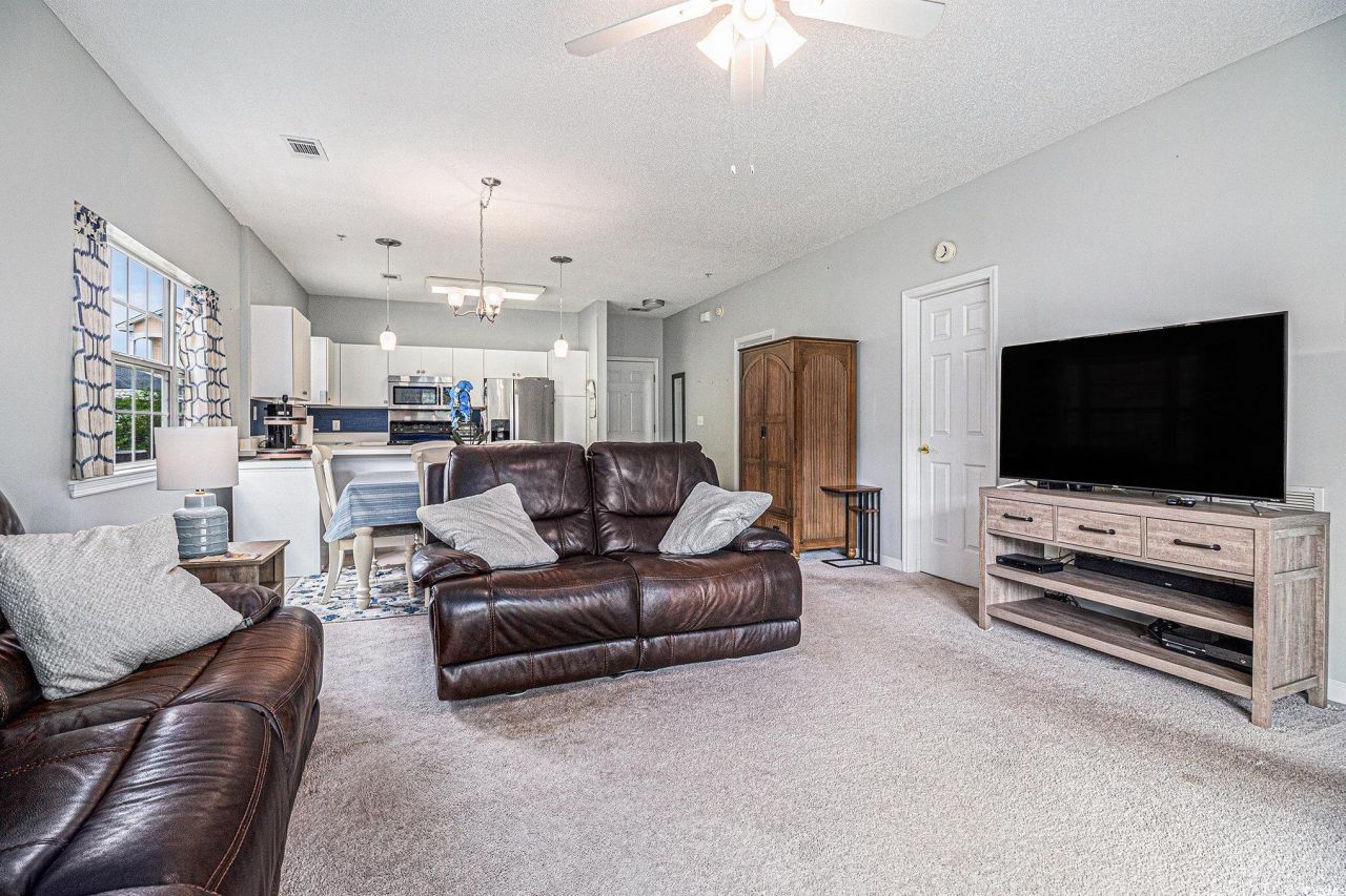 3951 Gladiola Ct. Photo 6