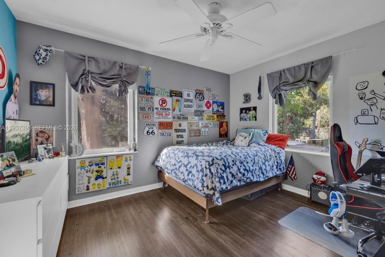 11660 NE 8th Ave, Biscayne Park, FL 33161 Photo