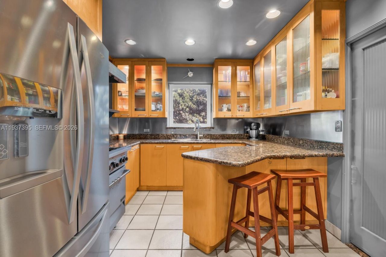 11660 NE 8th Ave, Biscayne Park, FL 33161 Photo