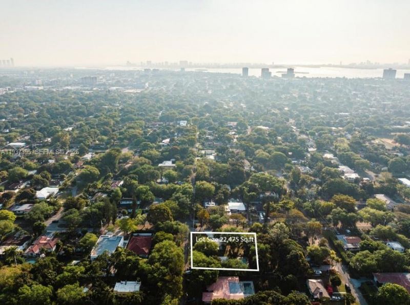 11660 NE 8th Ave, Biscayne Park, FL 33161 Photo