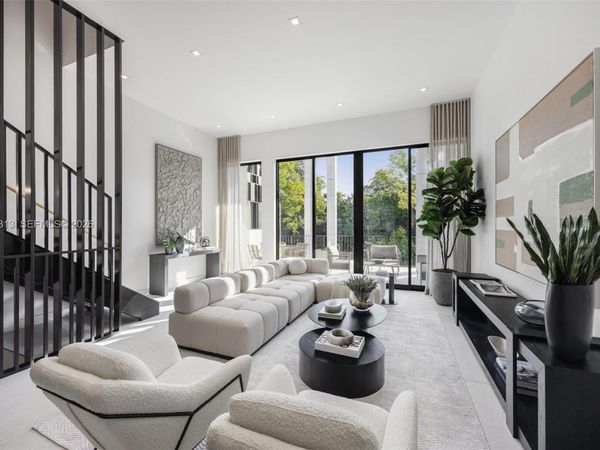 92 SW 28th Rd , Unit 4, Miami, FL 33129