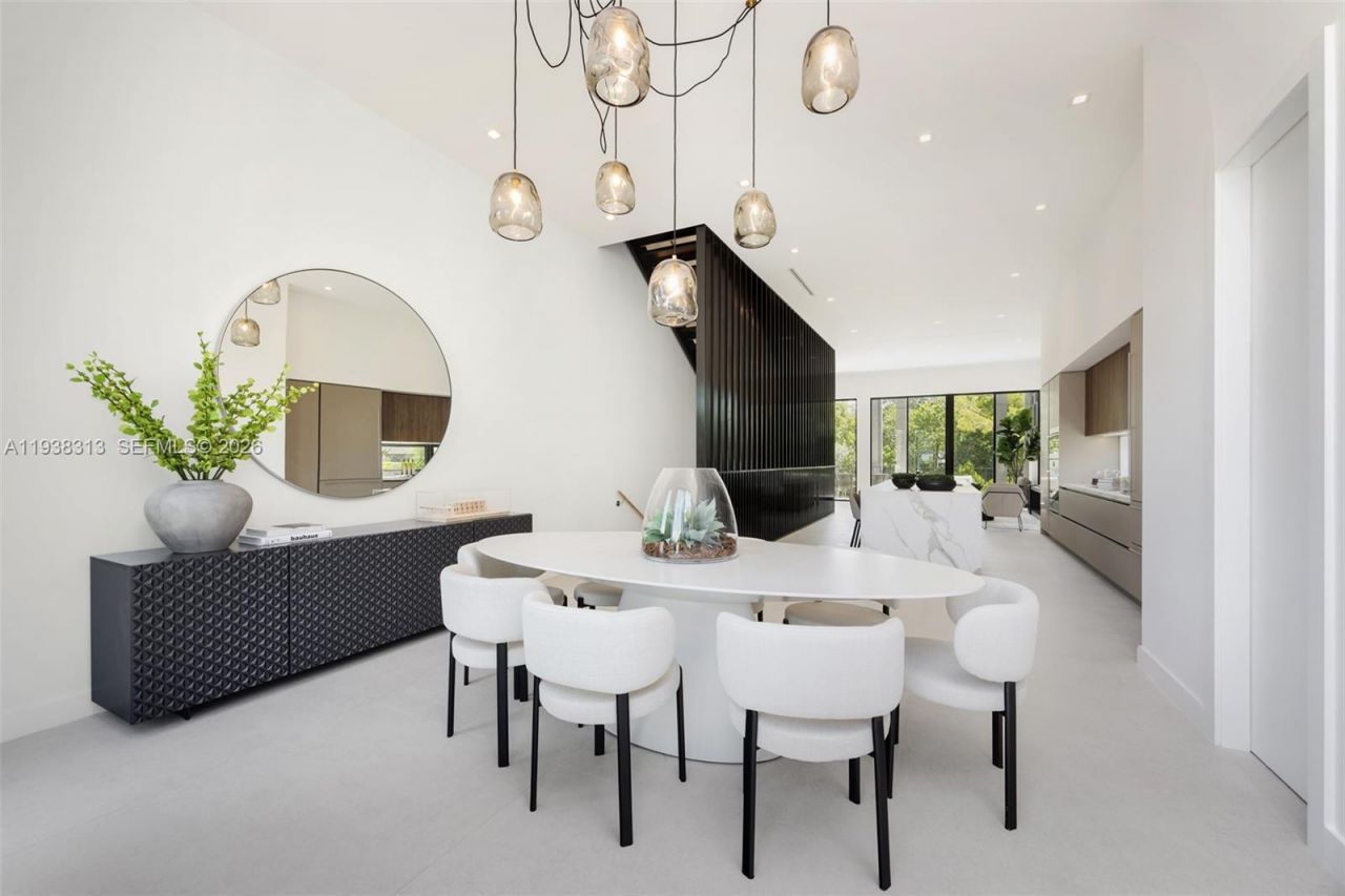 92 SW 28th Rd , Unit 4, Miami, FL 33129 Photo