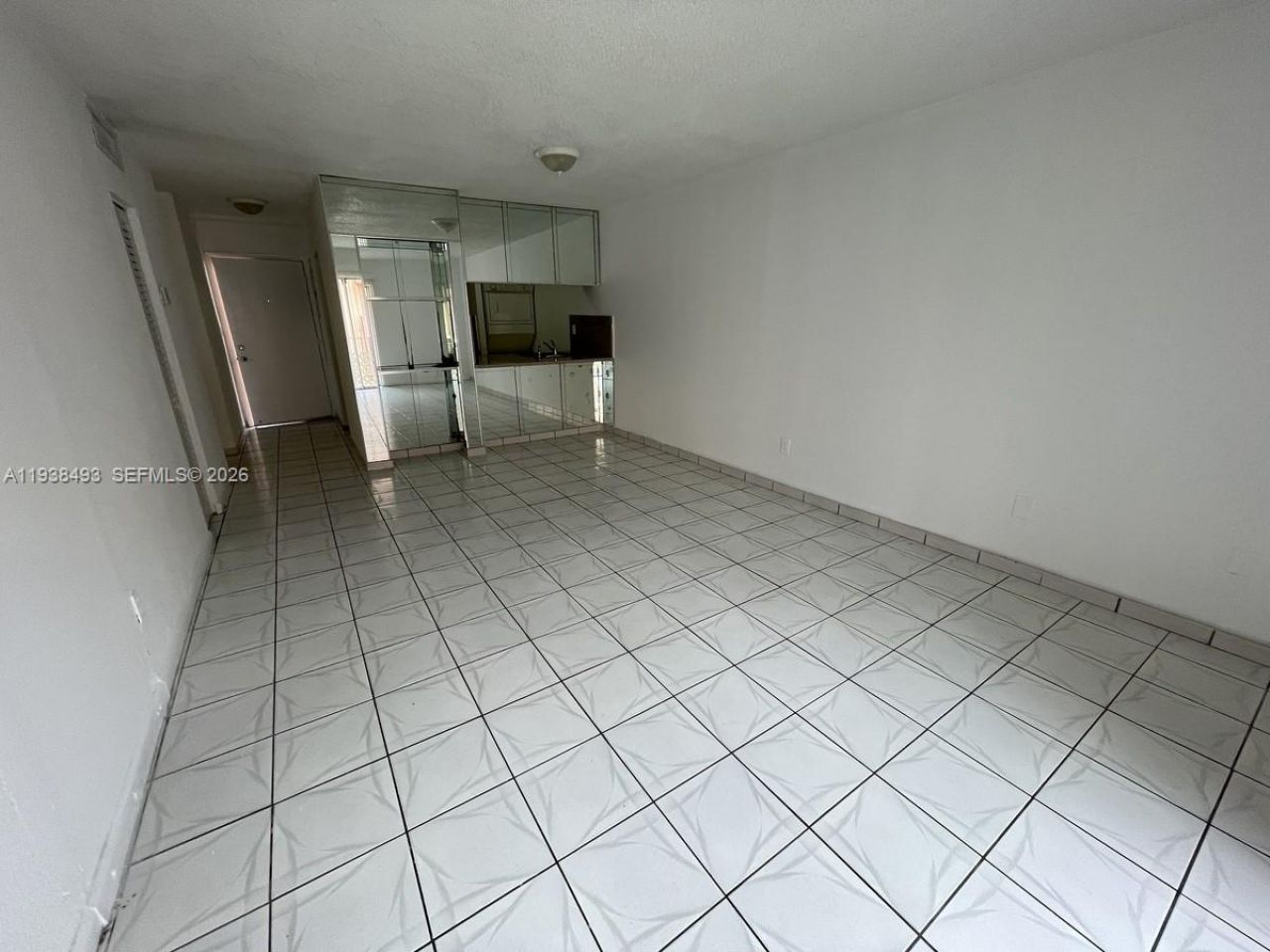 460 E 23rd St, Unit 319, Hialeah, FL 33013 Photo