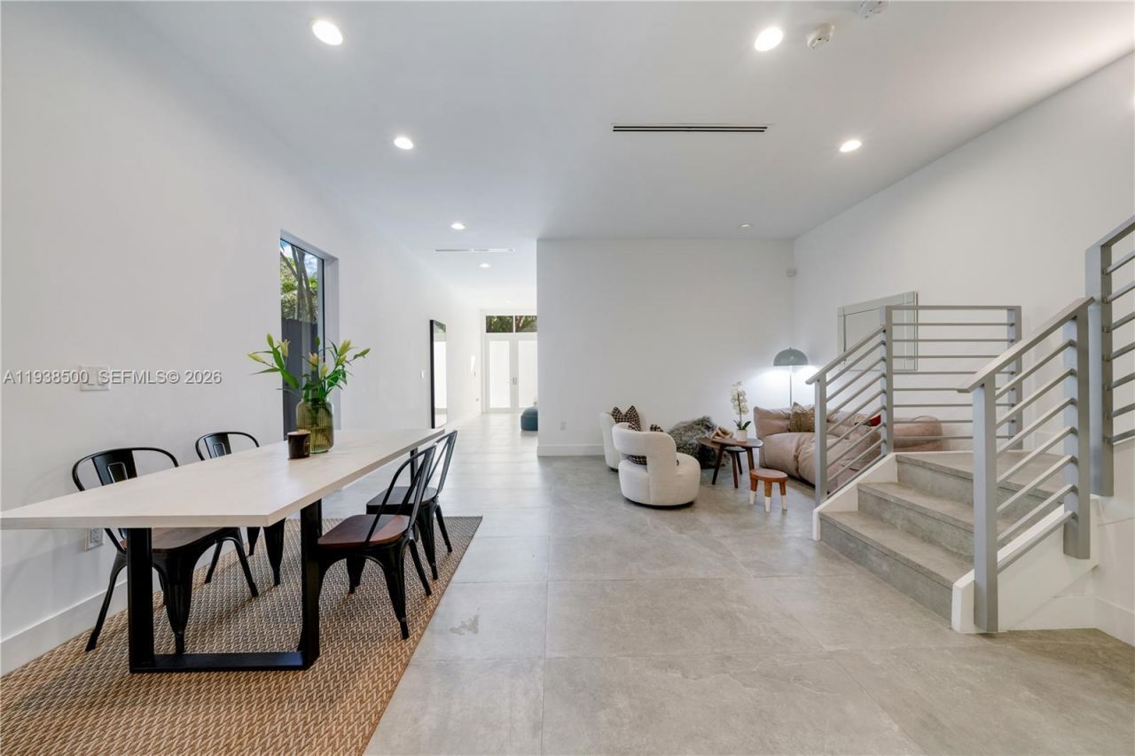 3072 Indiana St, Unit 3072, Coconut Grove, FL 33133 Photo