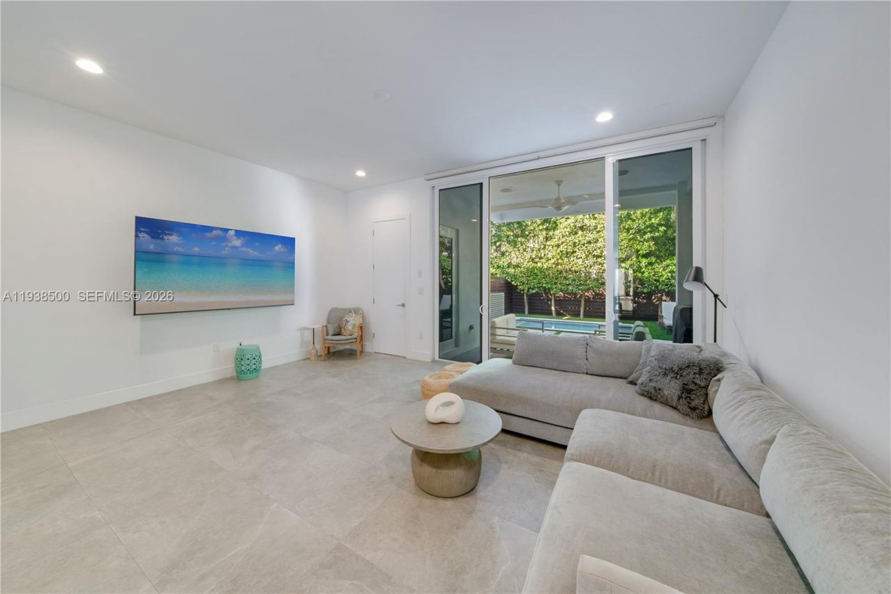 3072 Indiana St, Unit 3072, Coconut Grove, FL 33133 Photo