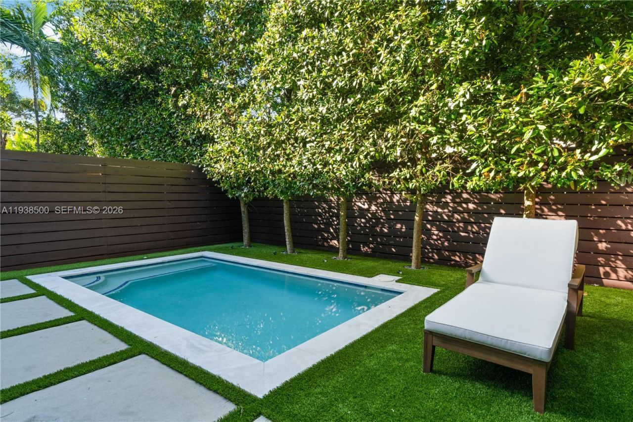 3072 Indiana St, Unit 3072, Coconut Grove, FL 33133 Photo