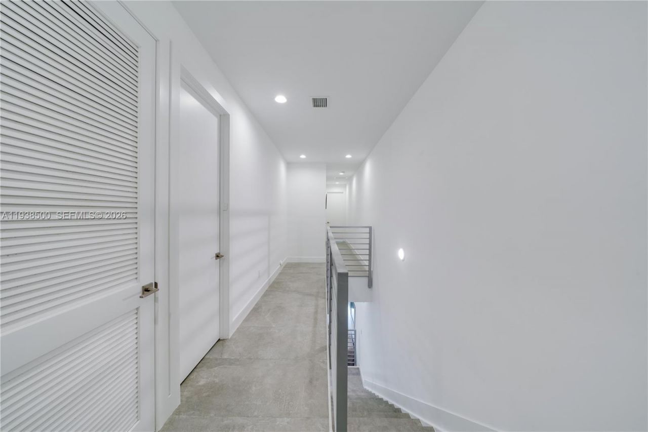 3072 Indiana St, Unit 3072, Coconut Grove, FL 33133 Photo