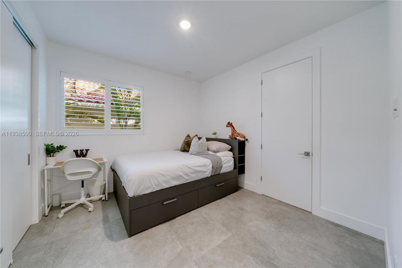 3072 Indiana St, Unit 3072, Coconut Grove, FL 33133 Photo