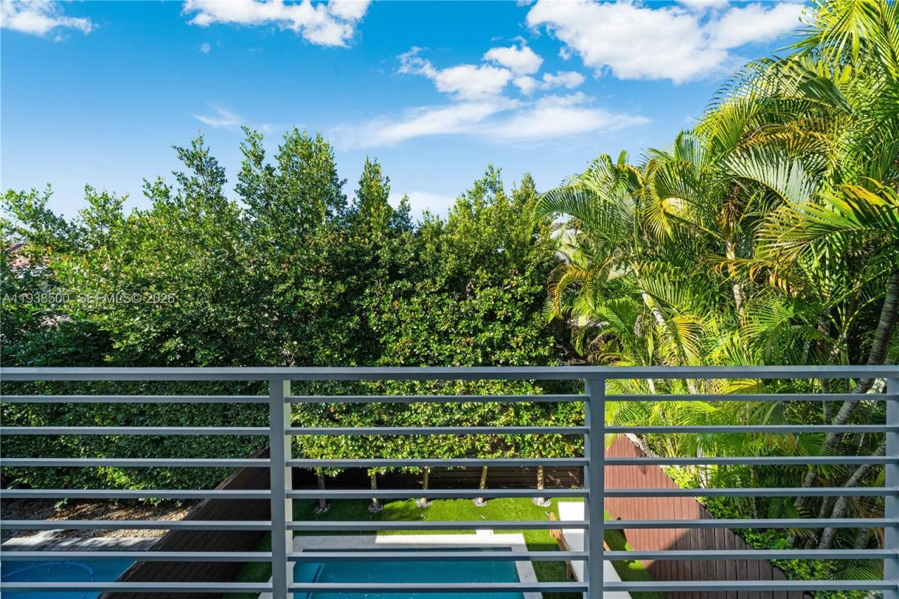 3072 Indiana St, Unit 3072, Coconut Grove, FL 33133 Photo