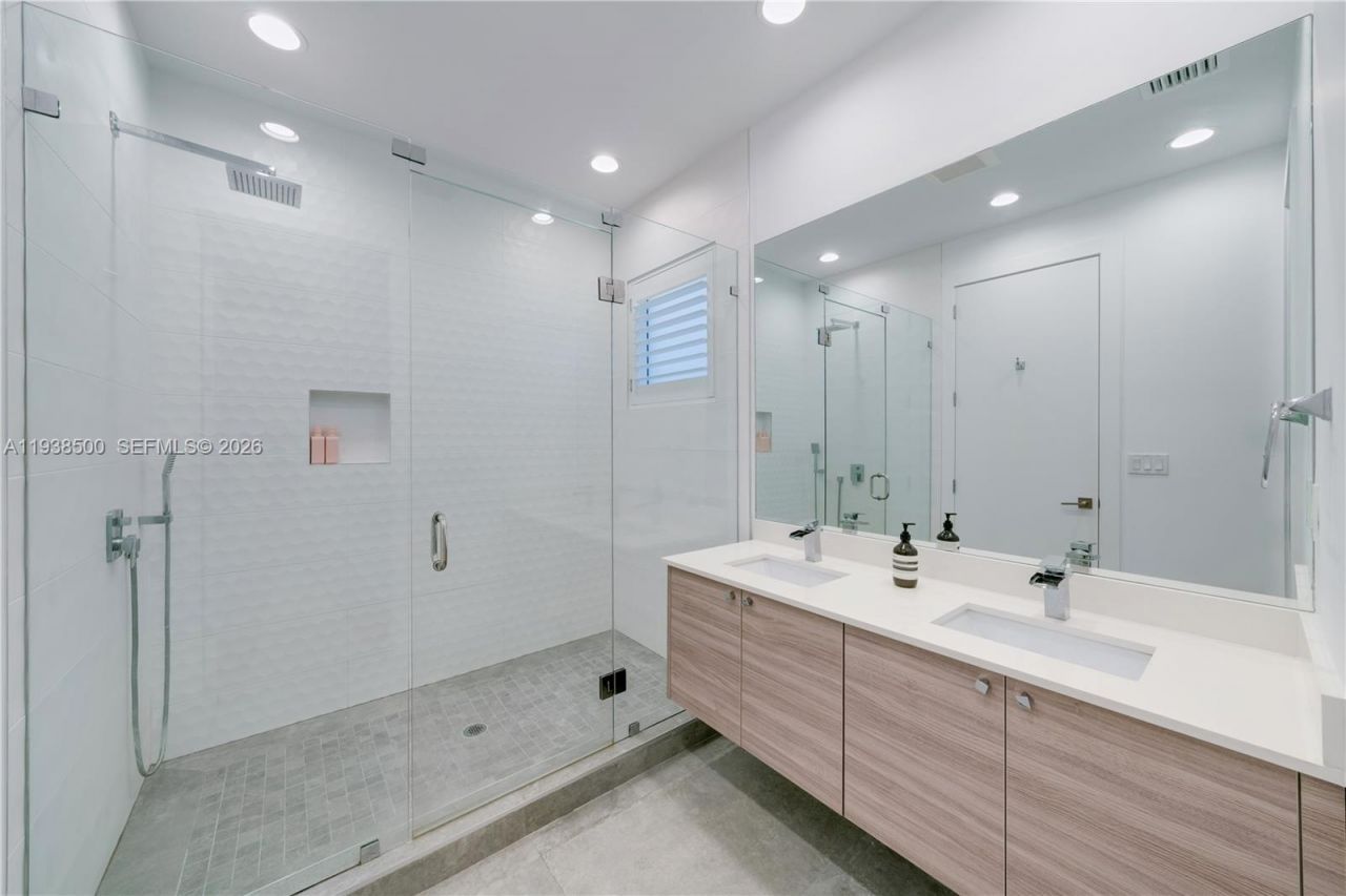 3072 Indiana St, Unit 3072, Coconut Grove, FL 33133 Photo