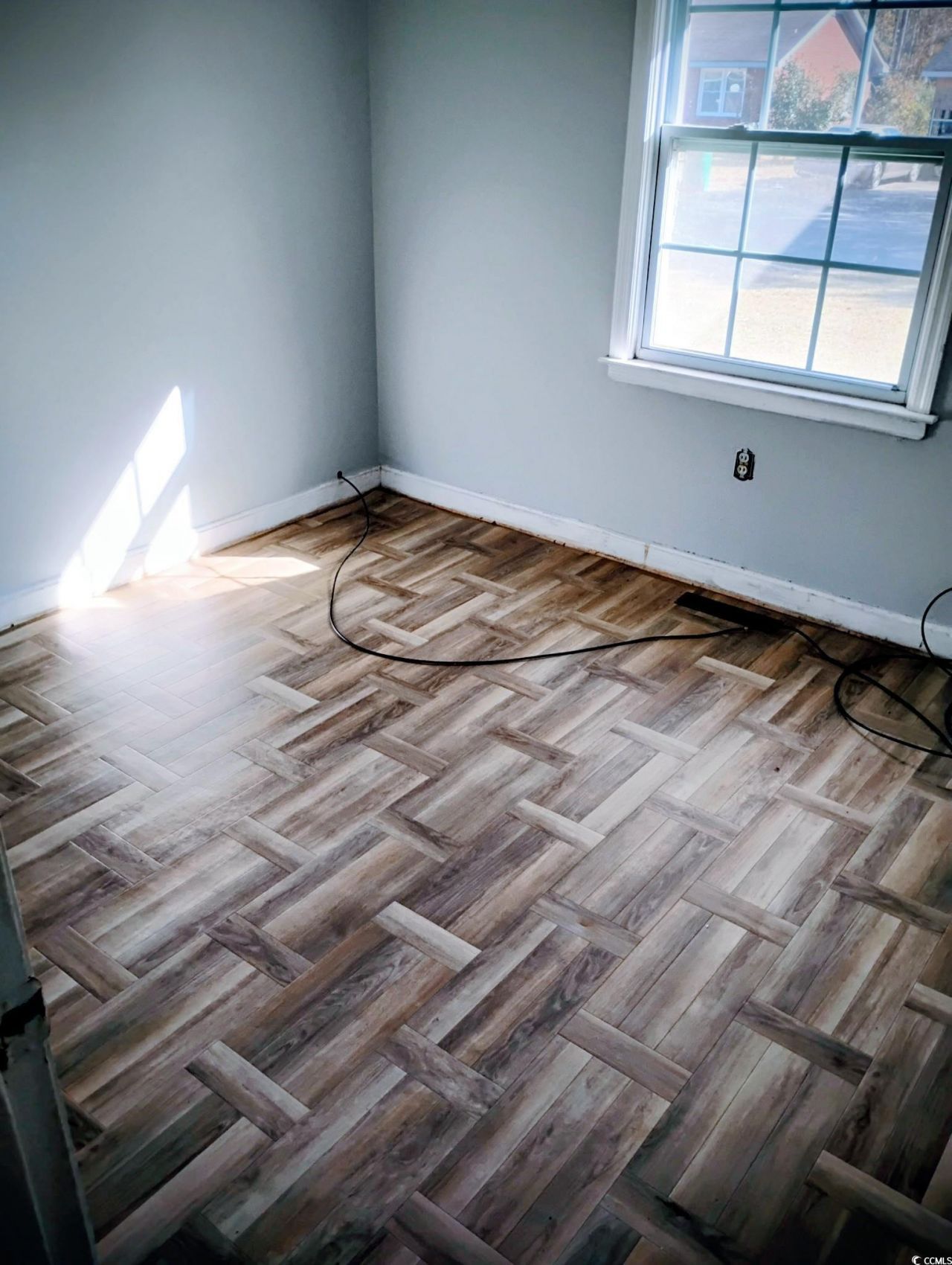 54 Juniper Pl. Photo 6