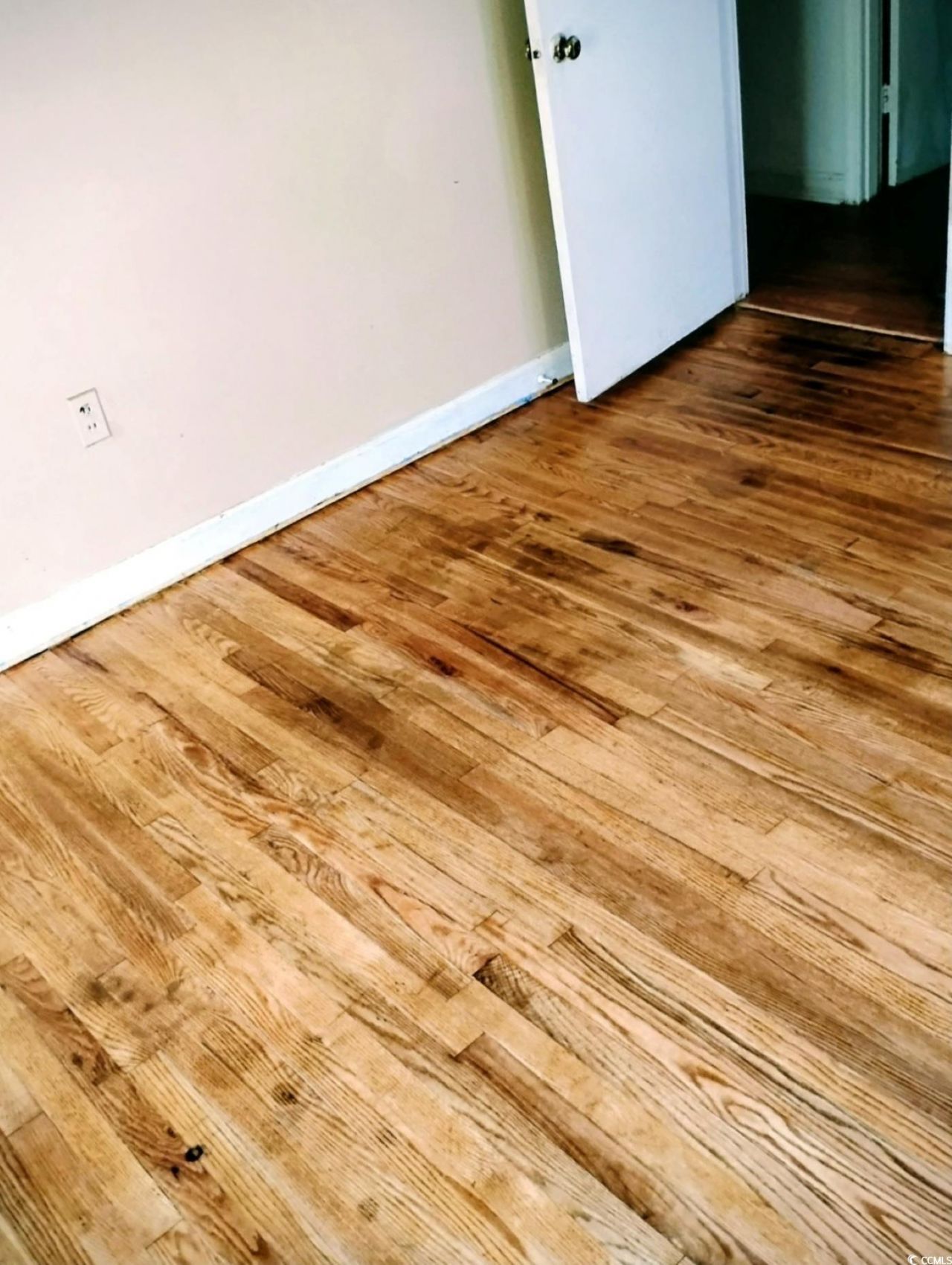 54 Juniper Pl. Photo 9