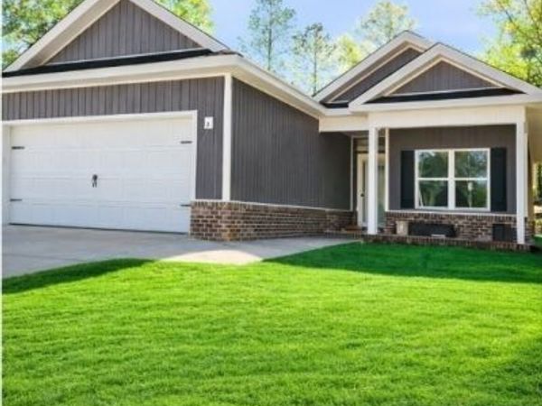 102 Silver Maple Court, Byron, GA 31008