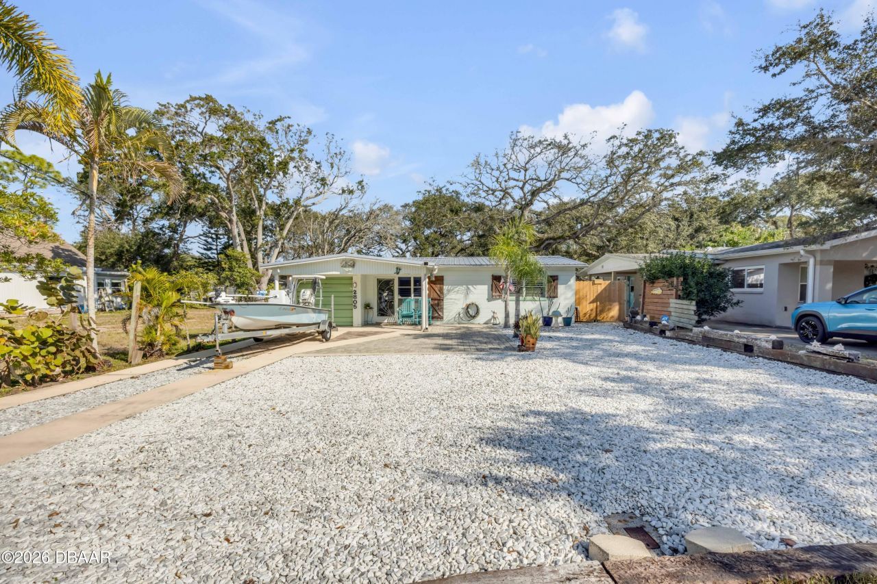 2805 Saxon Drive, New Smyrna Beach, FL 32169 Photo