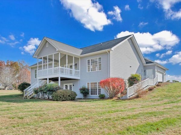 28 Queen Mothers CT, Wirtz, VA 24184