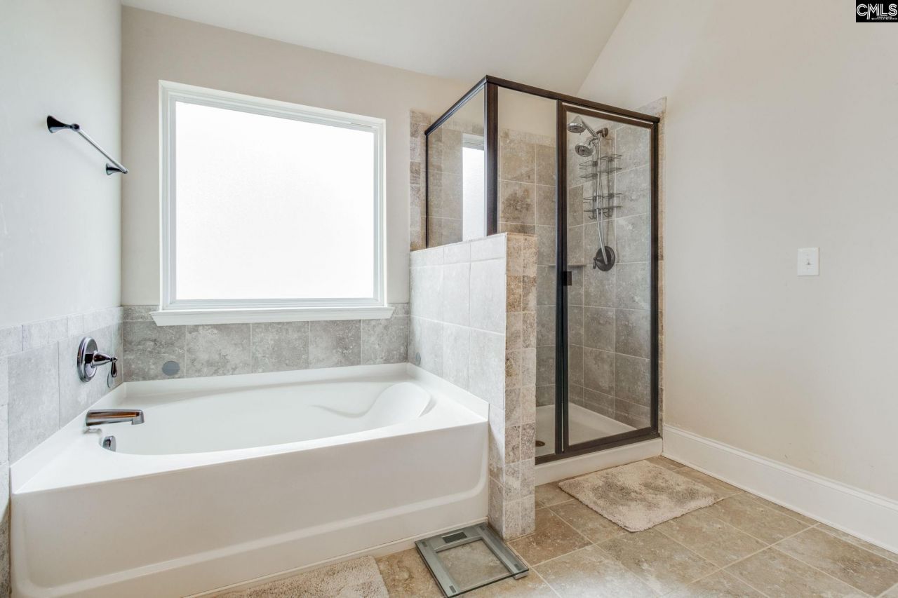 140 Crimson Queen Drive Photo 19