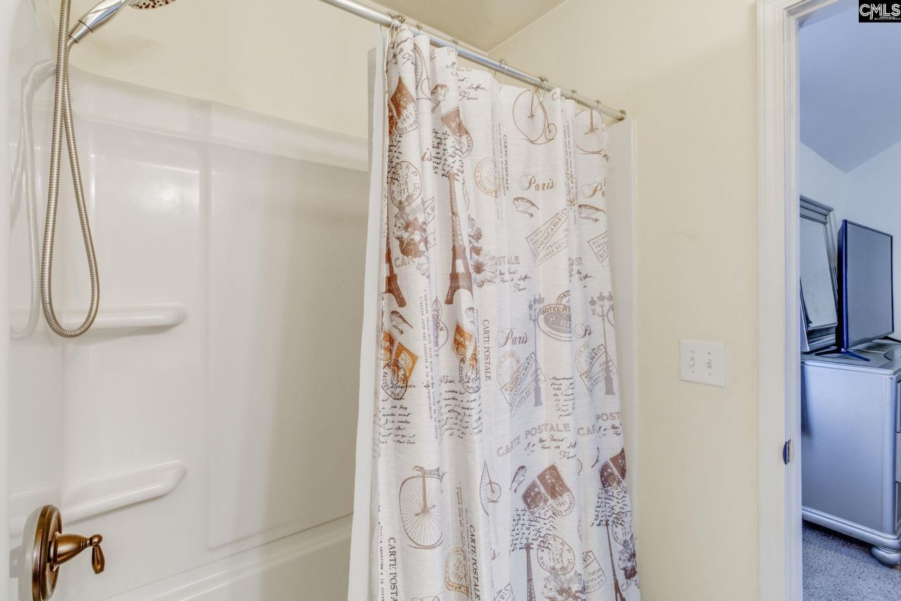 140 Crimson Queen Drive Photo 23