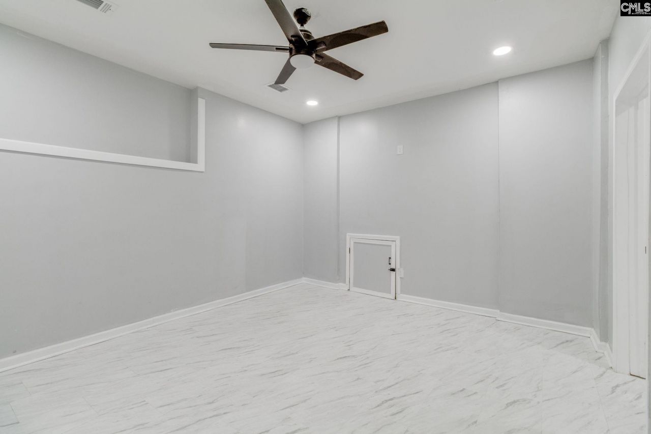 140 Crimson Queen Drive Photo 32