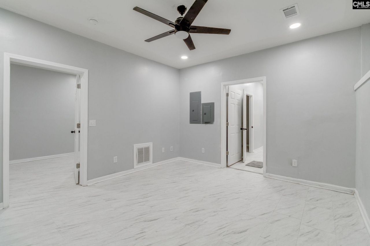 140 Crimson Queen Drive Photo 33