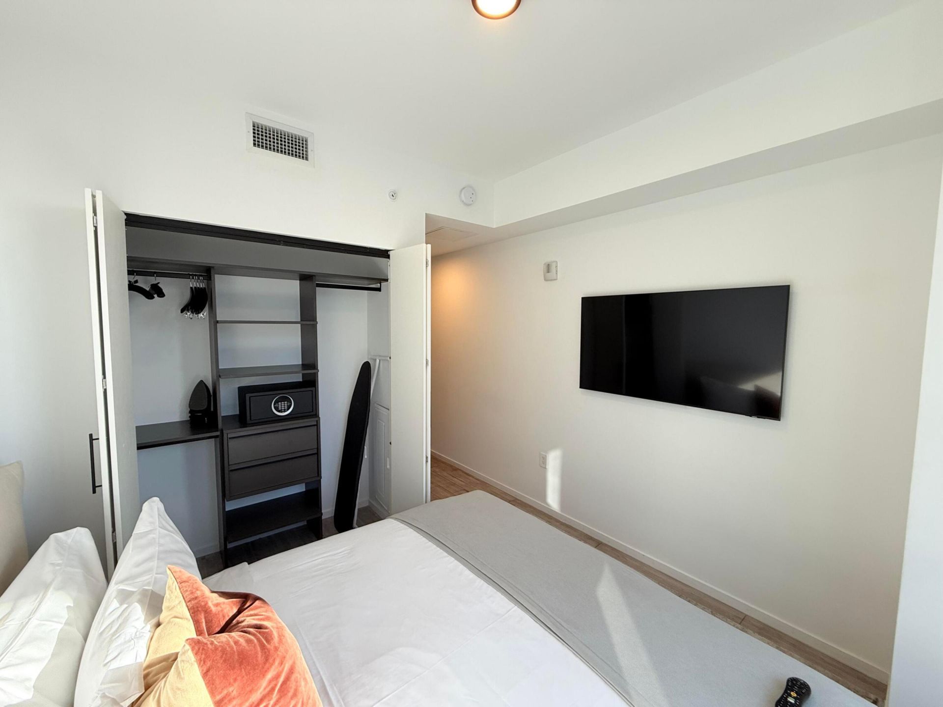 398 NE 5th Street, Unit 1715, Miami, FL 33132 Photo