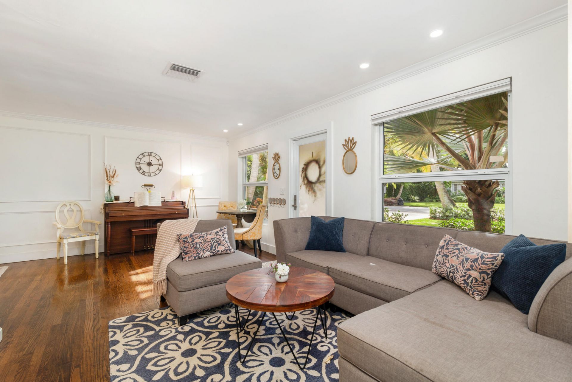 353 Orange Way, West Palm Beach, FL 33405 Photo