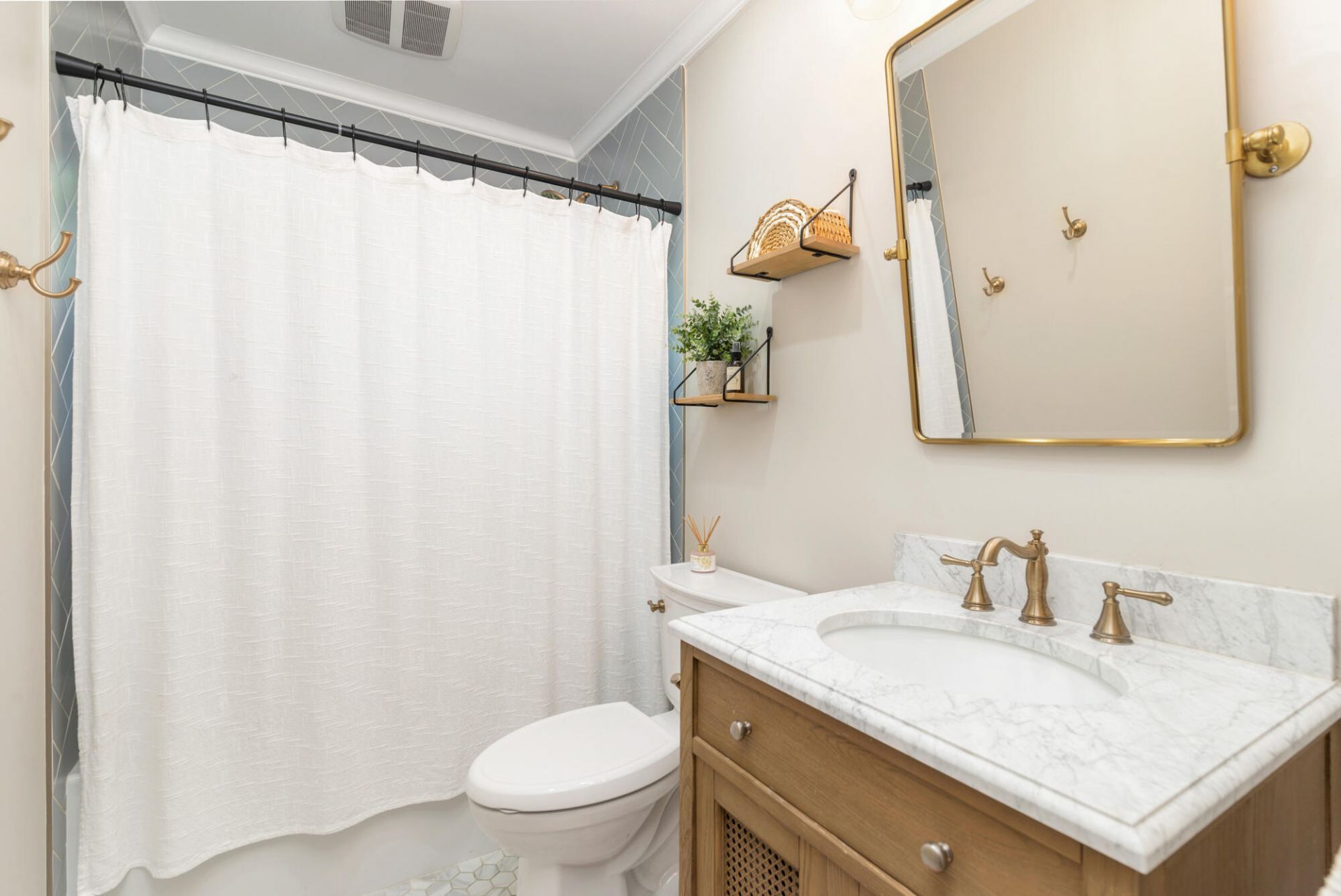 353 Orange Way, West Palm Beach, FL 33405 Photo